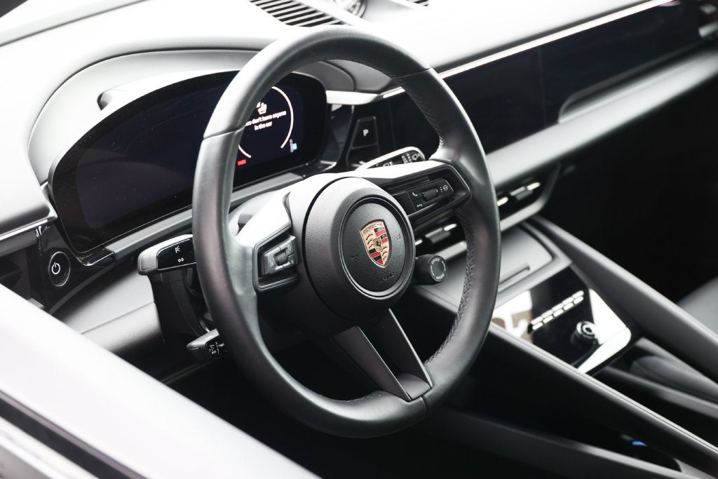 2025 Porsche Macan Electric 4