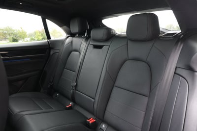 2025 Porsche Macan Electric 4