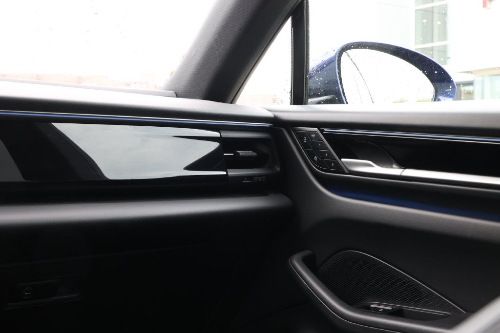 2025 Porsche Macan Electric 4