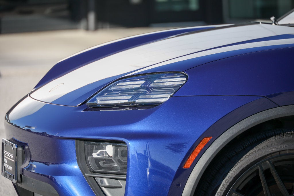 2025 Porsche Macan Electric 4