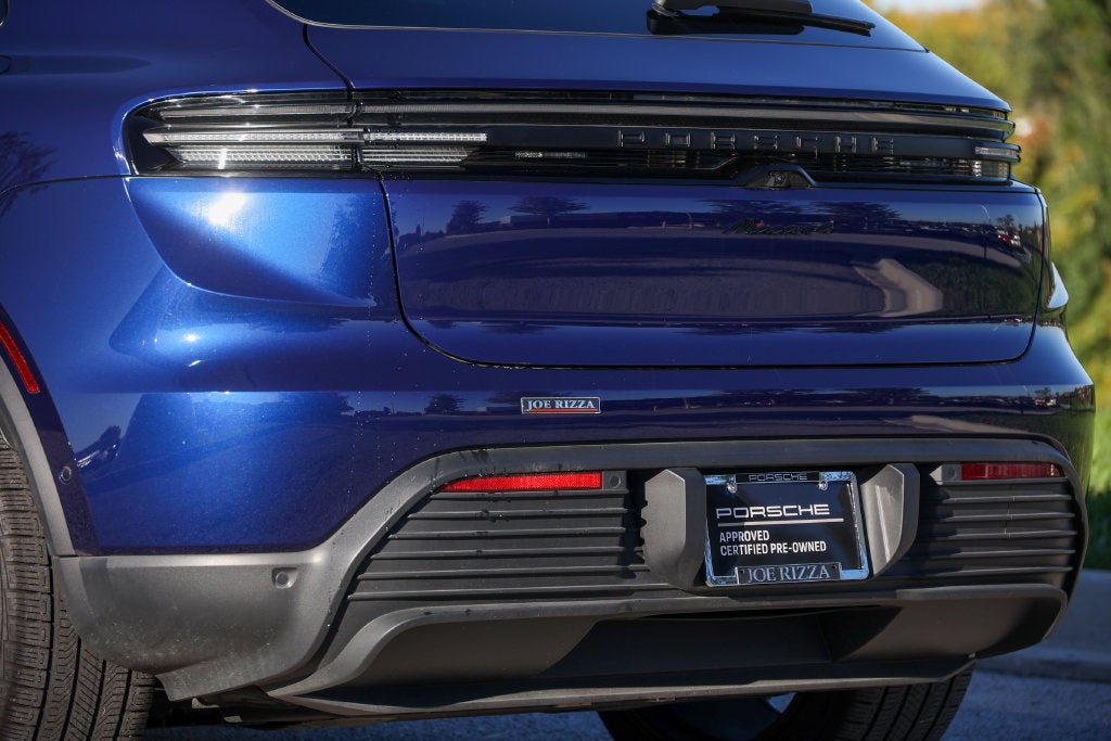 2025 Porsche Macan Electric 4