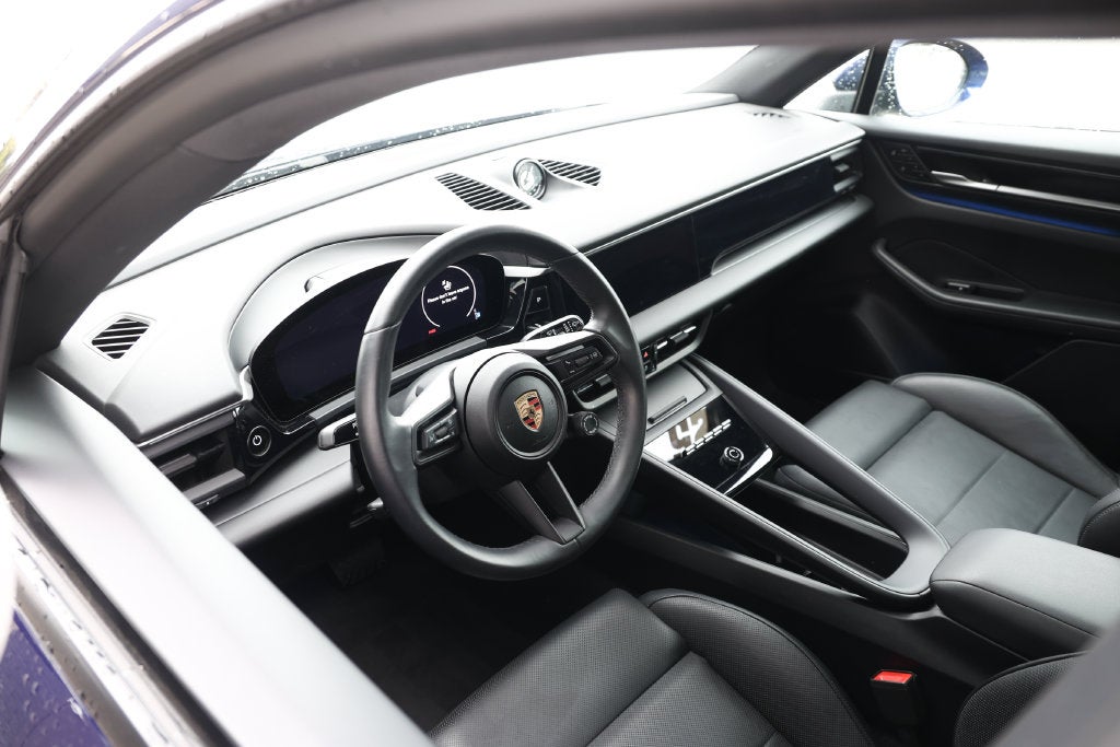 2025 Porsche Macan Electric 4