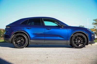 2025 Porsche Macan Electric 4