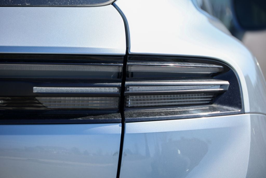 2025 Porsche Macan Electric 4