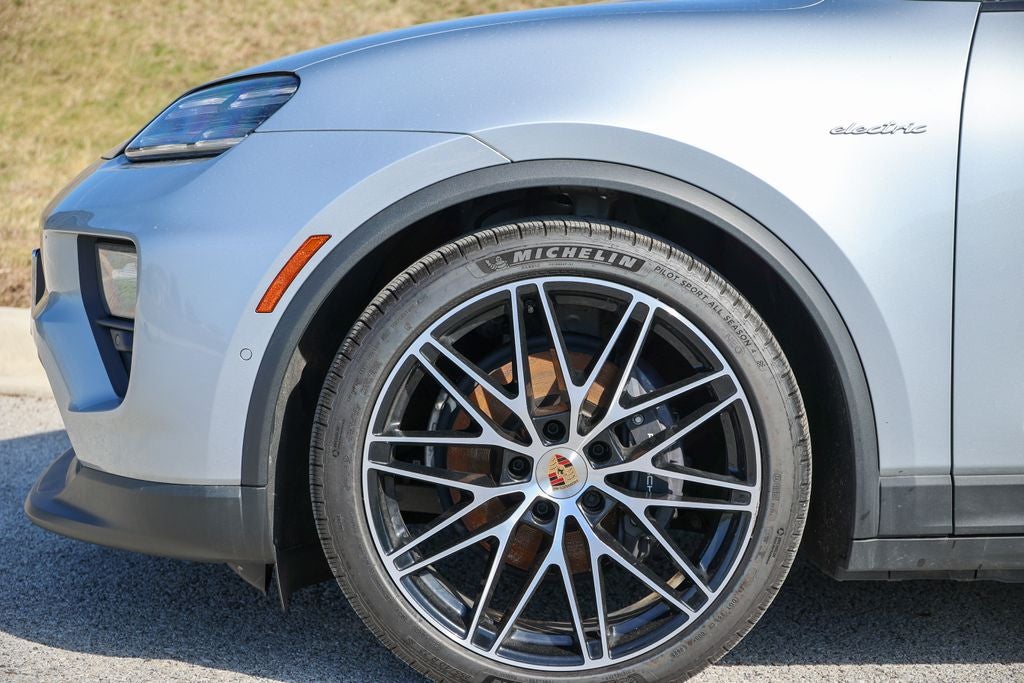 2025 Porsche Macan Electric 4