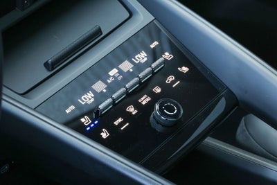 2025 Porsche Macan Electric 4