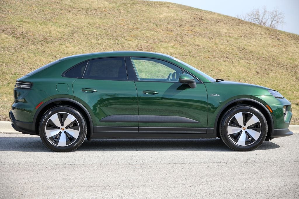 2025 Porsche Macan Electric 4