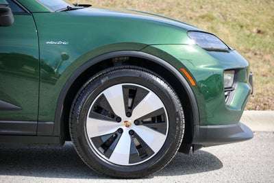 2025 Porsche Macan Electric 4