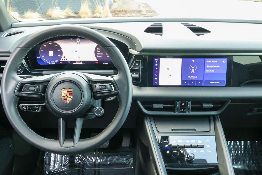 2025 Porsche Macan Electric 4