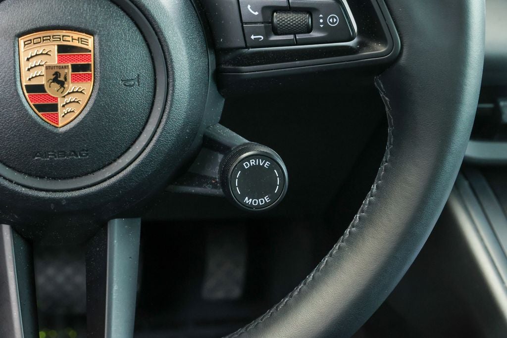 2025 Porsche Macan Electric 4