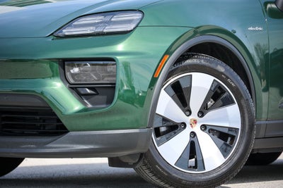 2025 Porsche Macan Electric 4