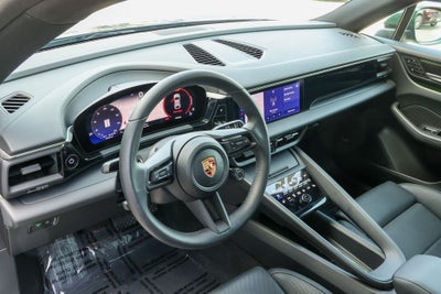 2025 Porsche Macan Electric 4