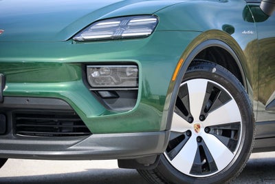 2025 Porsche Macan Electric 4