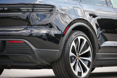 2025 Porsche Macan Electric 4S