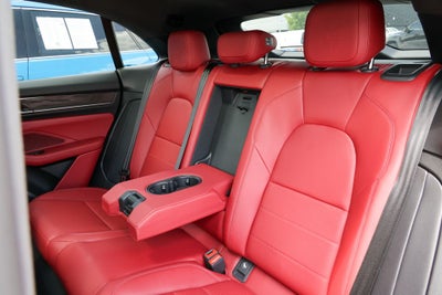 2025 Porsche Macan Electric 4S