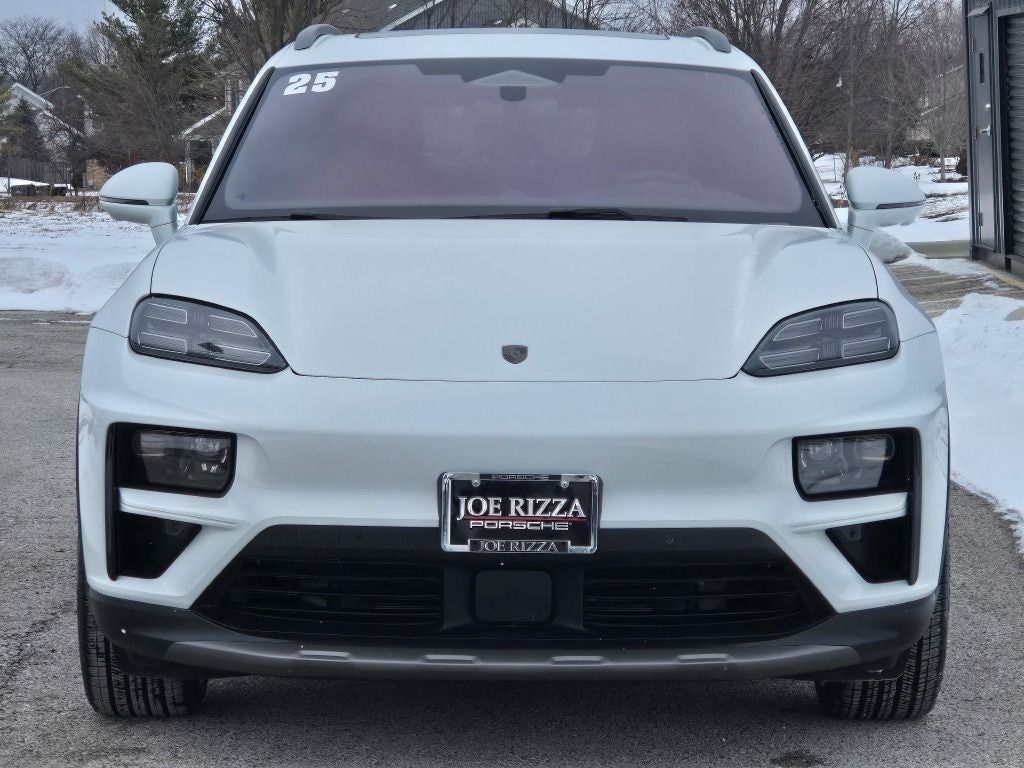 2025 Porsche Macan Electric Turbo