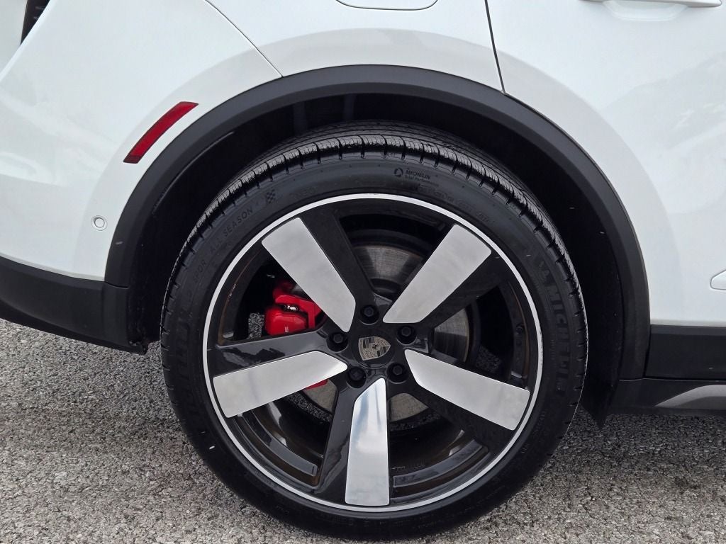 2025 Porsche Macan Electric Turbo