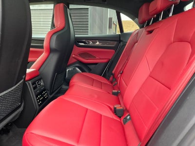 2025 Porsche Macan Electric Turbo