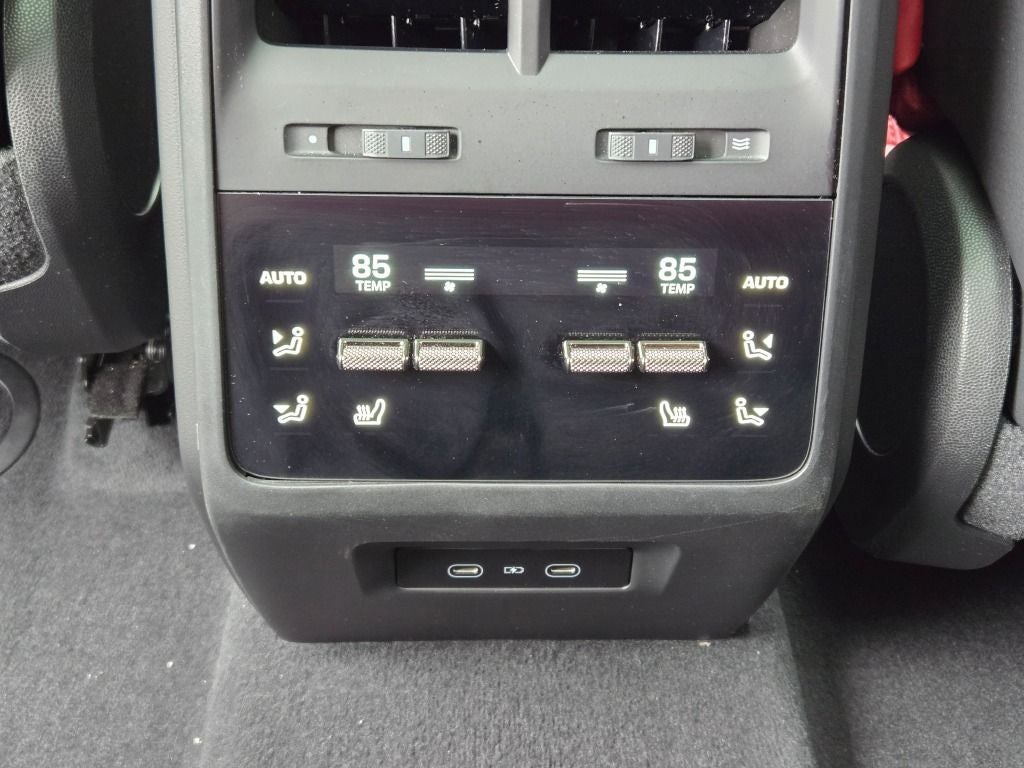 2025 Porsche Macan Electric Turbo