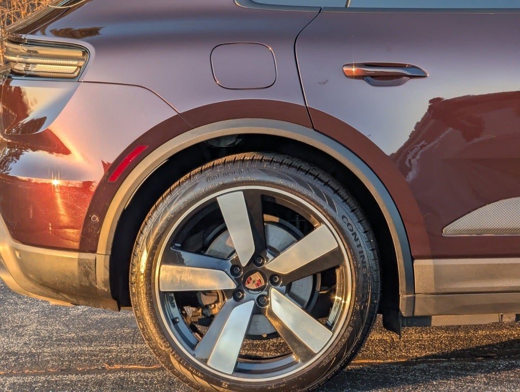 2025 Porsche Macan Electric Base