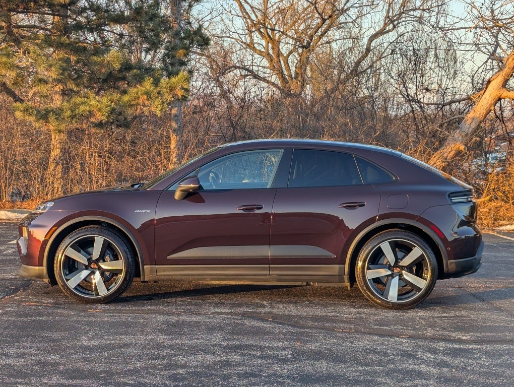 2025 Porsche Macan Electric Base