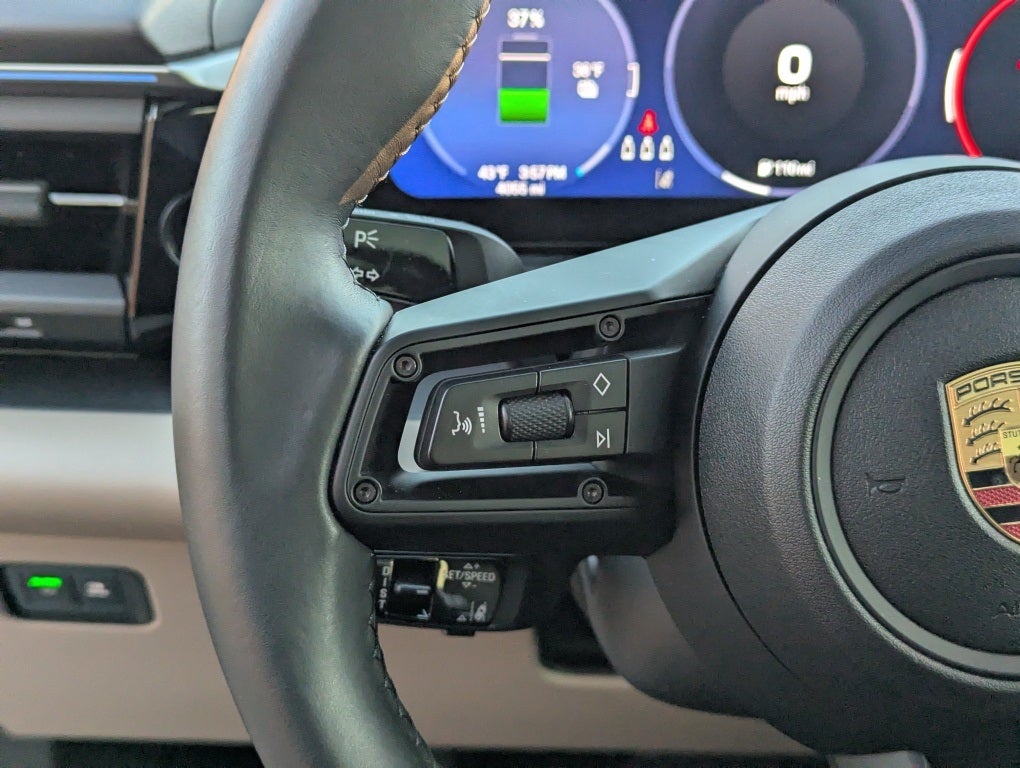 2025 Porsche Macan Electric Base