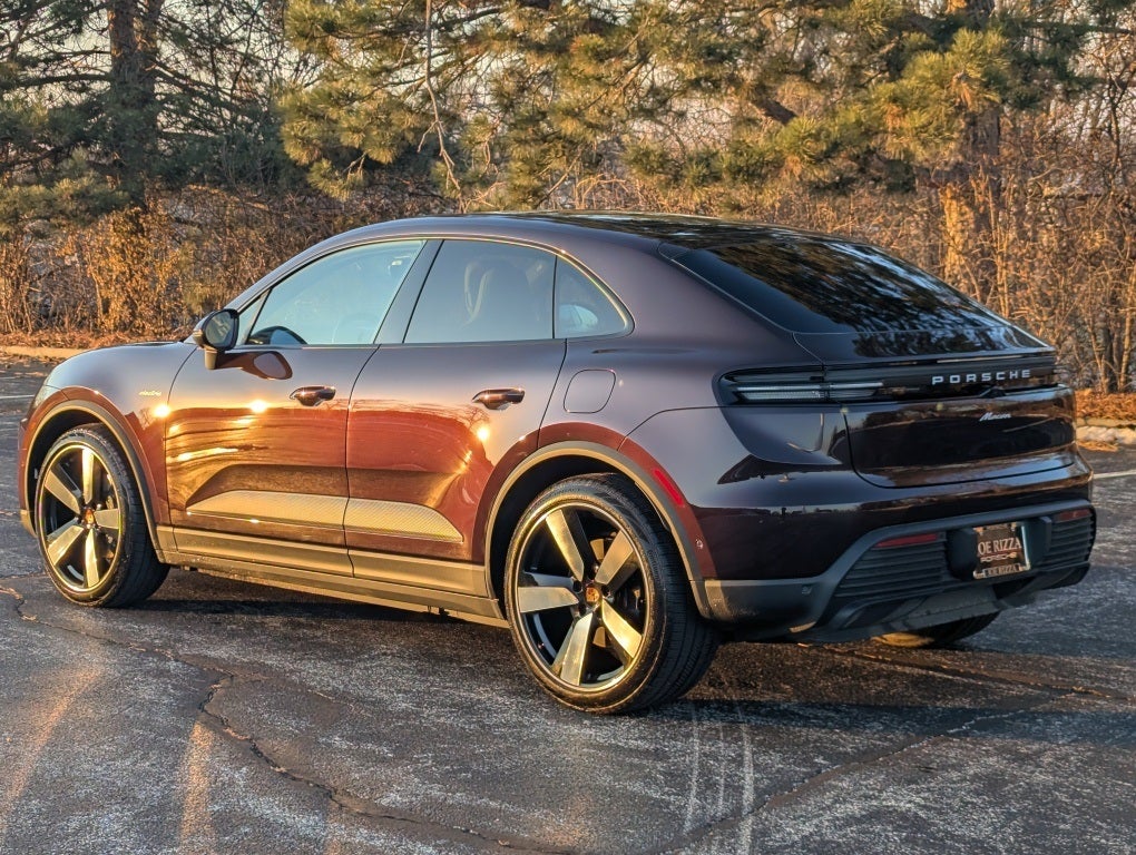 2025 Porsche Macan Electric Base
