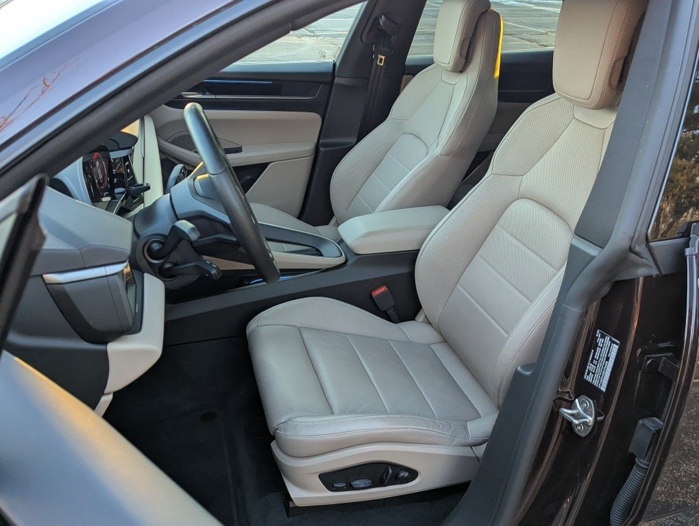 2025 Porsche Macan Electric Base