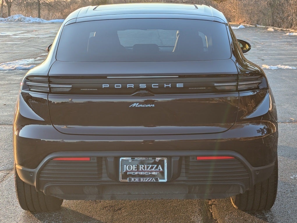 2025 Porsche Macan Electric Base