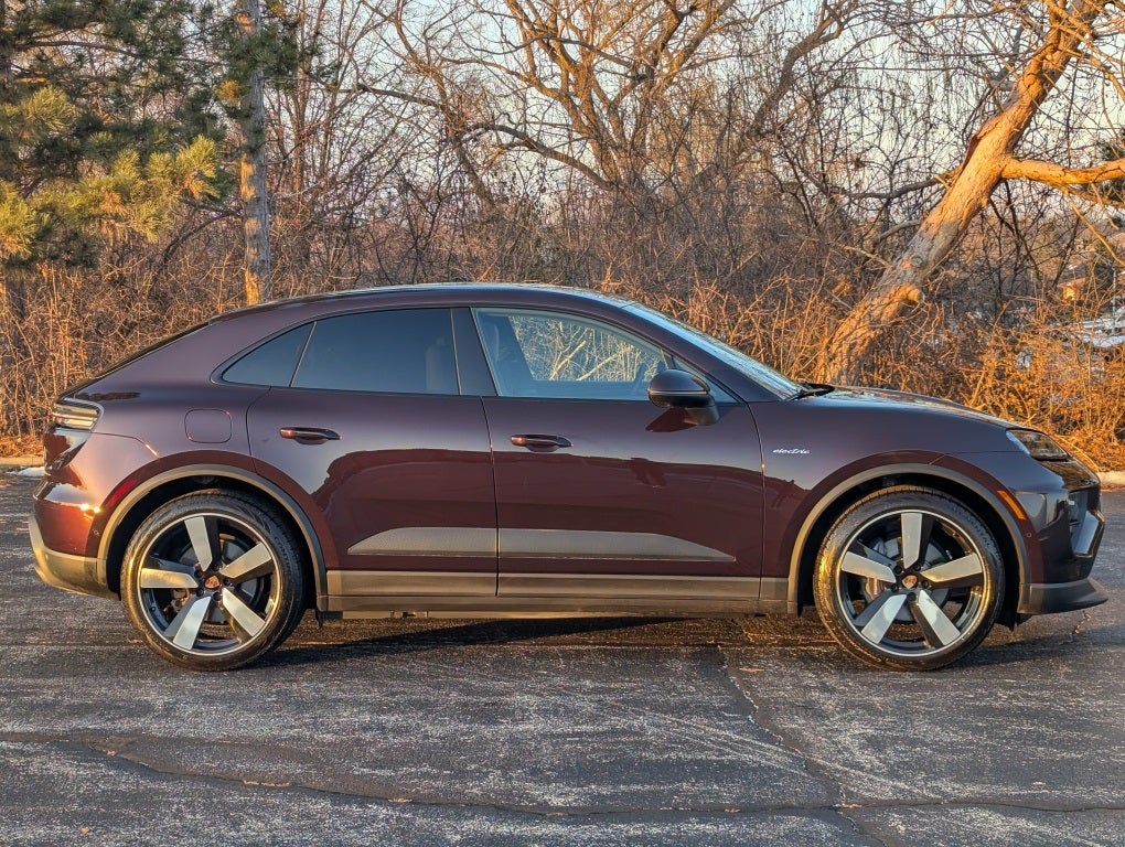 2025 Porsche Macan Electric Base
