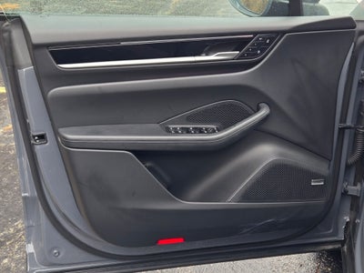 2025 Porsche Macan Electric Base