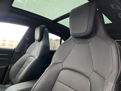 2025 Porsche Macan Electric Base