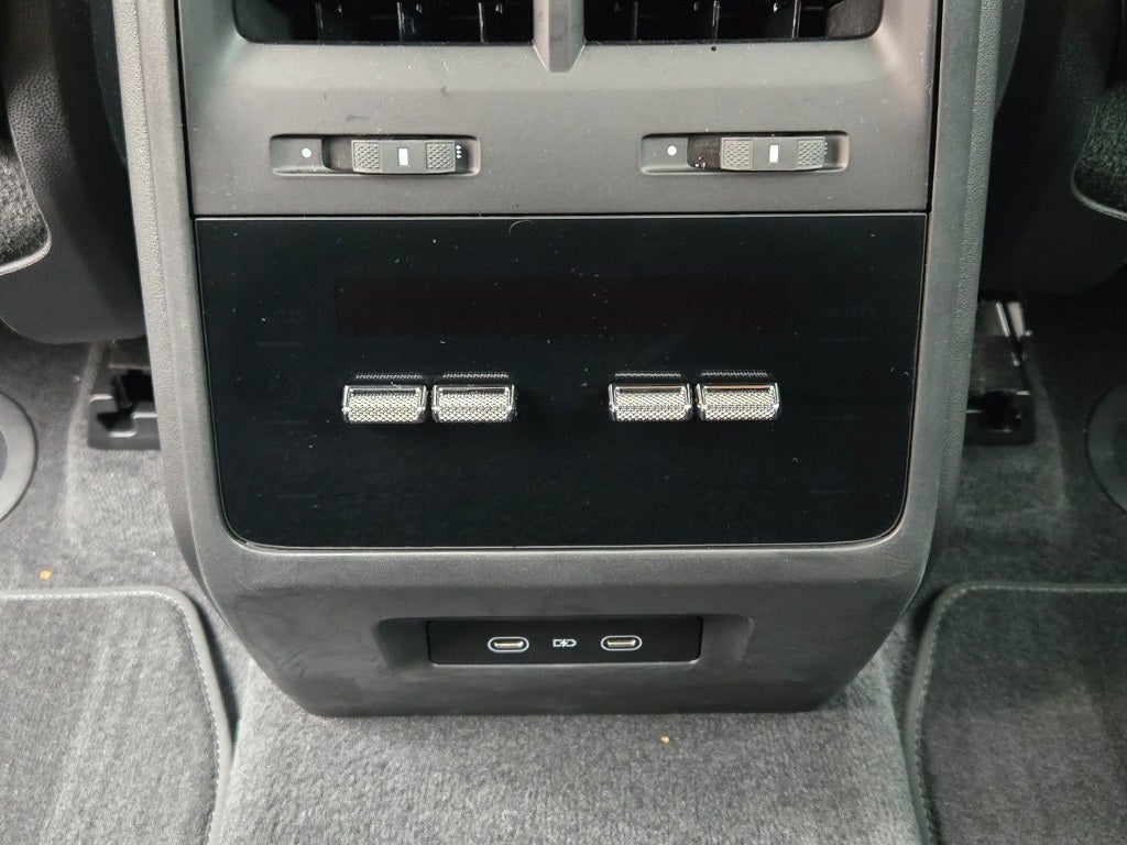 2025 Porsche Macan Electric Base