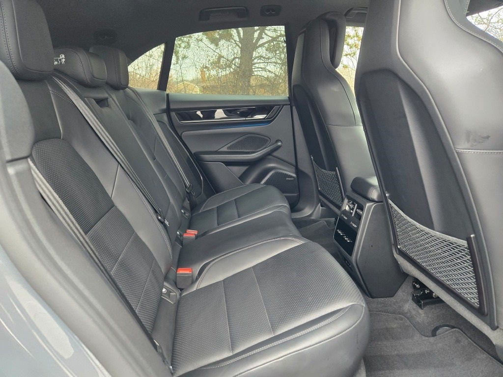 2025 Porsche Macan Electric Base