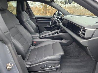 2025 Porsche Macan Electric Base