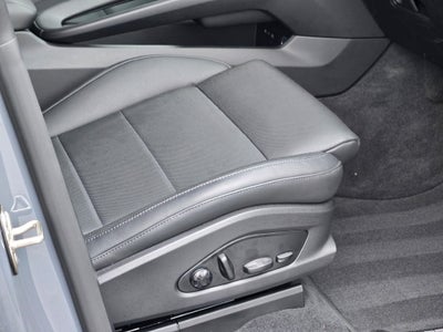 2025 Porsche Macan Electric Base