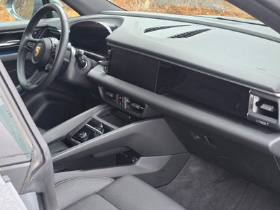 2025 Porsche Macan Electric Base