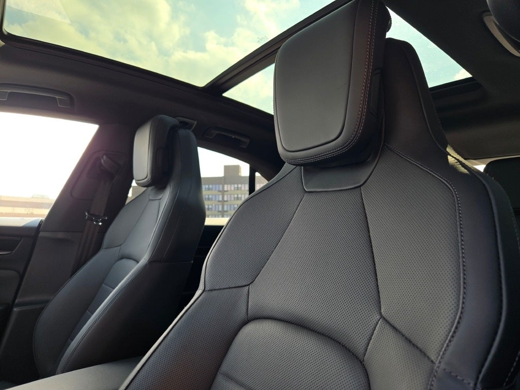 2025 Porsche Macan Electric Base