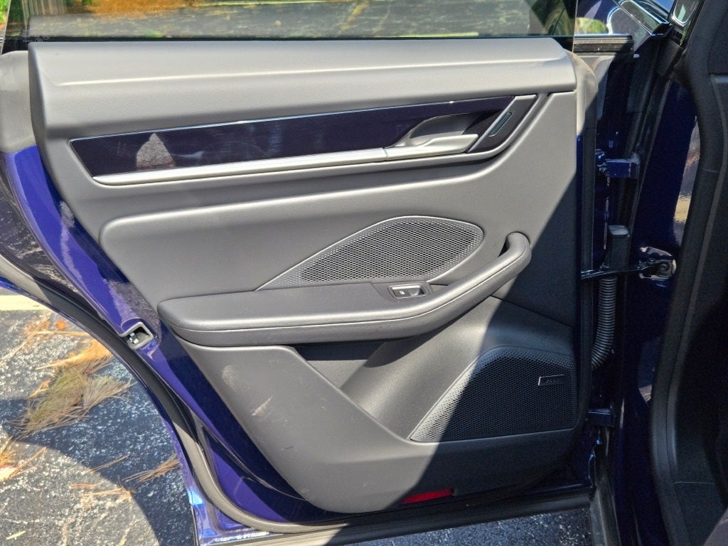 2025 Porsche Macan Electric Base