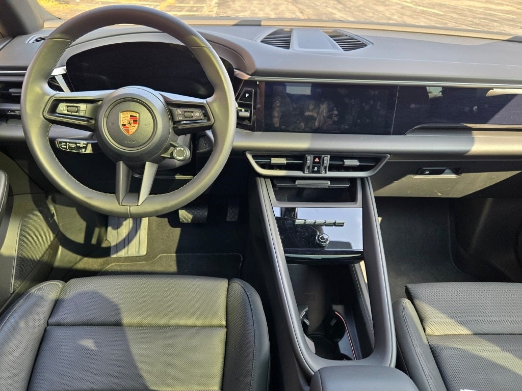 2025 Porsche Macan Electric Base