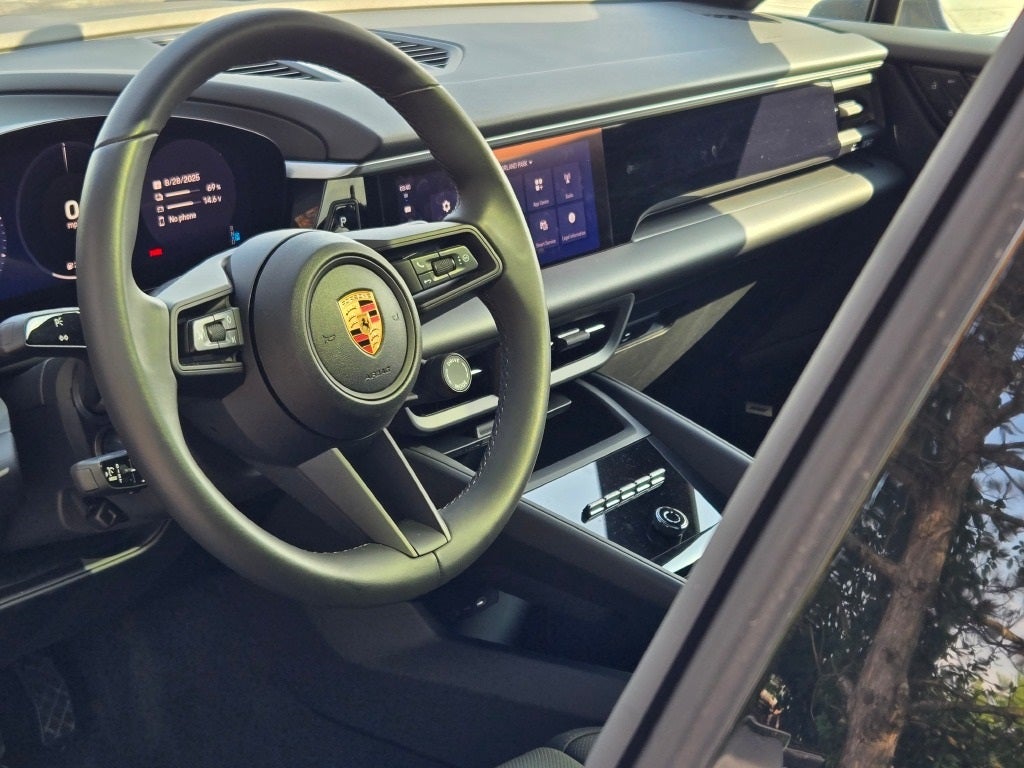 2025 Porsche Macan Electric Base