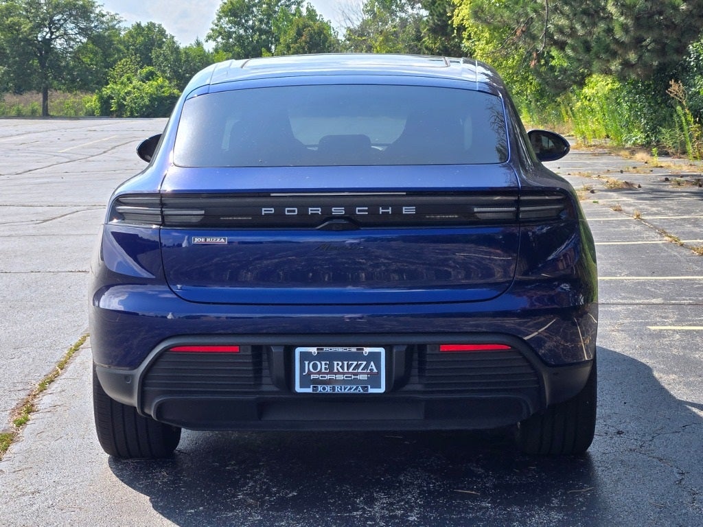 2025 Porsche Macan Electric Base