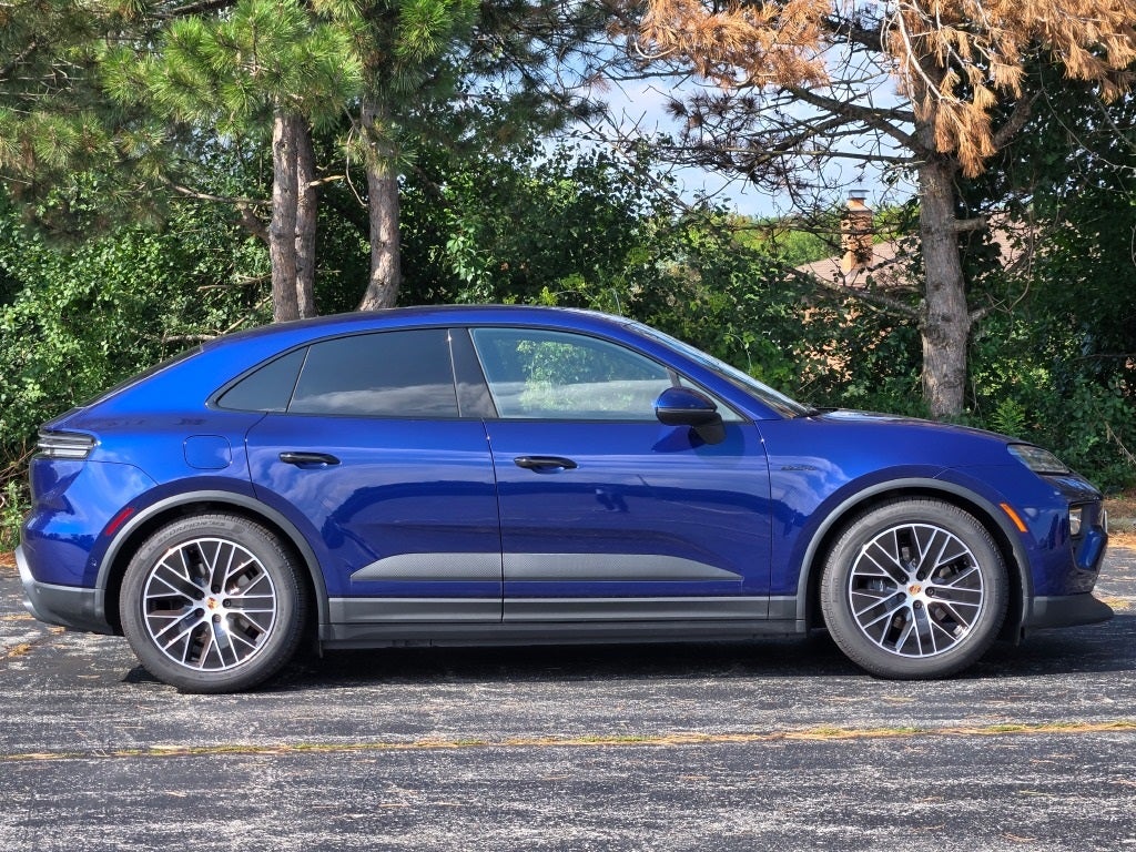 2025 Porsche Macan Electric Base