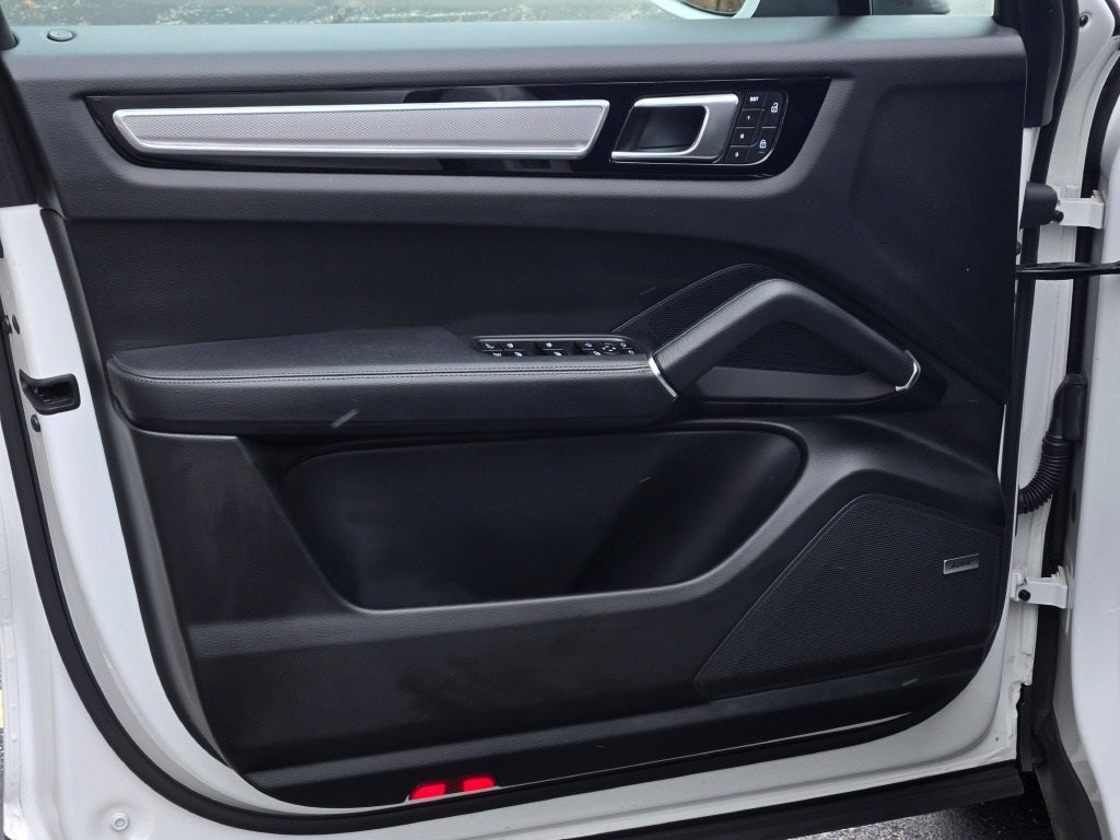 2023 Porsche Cayenne E-Hybrid Platinum Edition