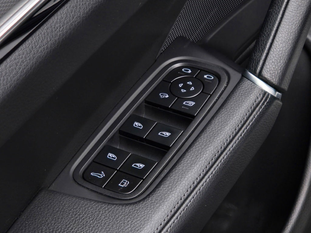 2023 Porsche Cayenne E-Hybrid Platinum Edition