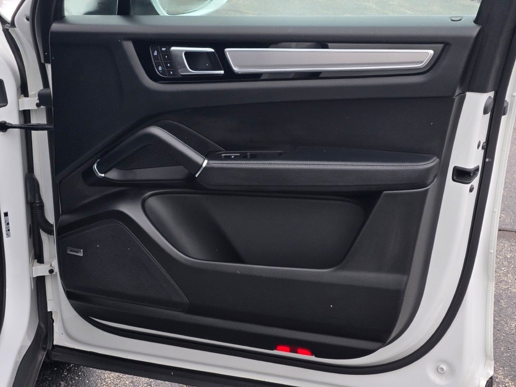 2023 Porsche Cayenne E-Hybrid Platinum Edition