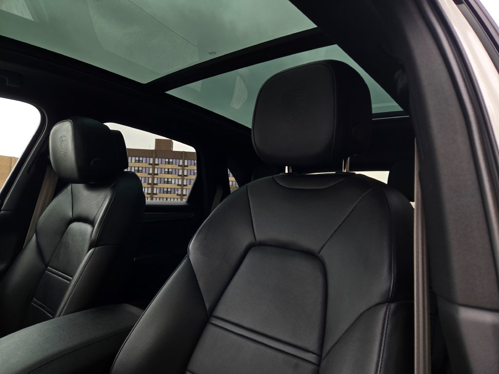 2023 Porsche Cayenne E-Hybrid Platinum Edition