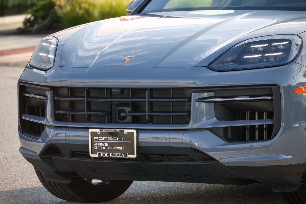 2026 Porsche Cayenne E-Hybrid Base