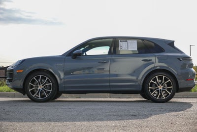 2026 Porsche Cayenne E-Hybrid Base