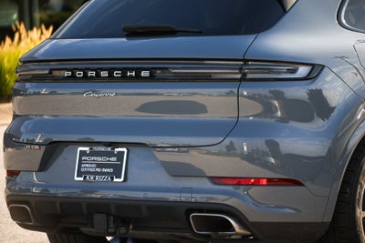 2026 Porsche Cayenne E-Hybrid Base